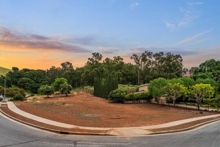 Property Photo:  640 Sparhawk Drive  CA 95037 