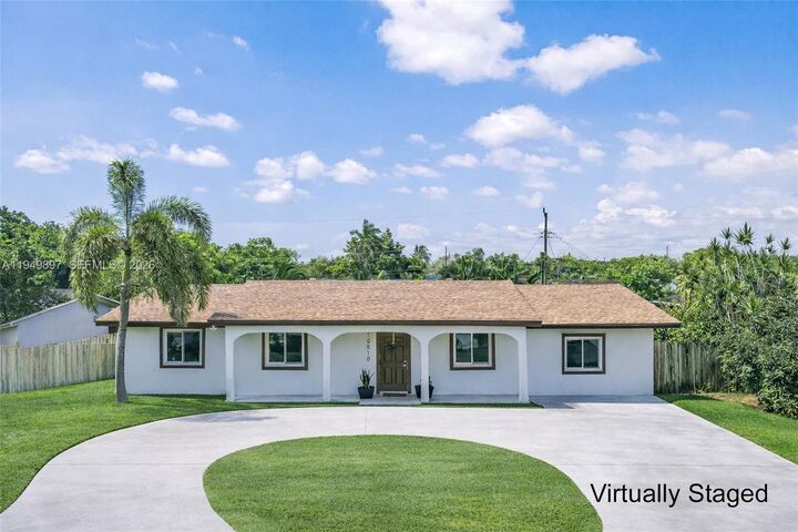 Property Photo: 10510 SW 160th St FL 33157