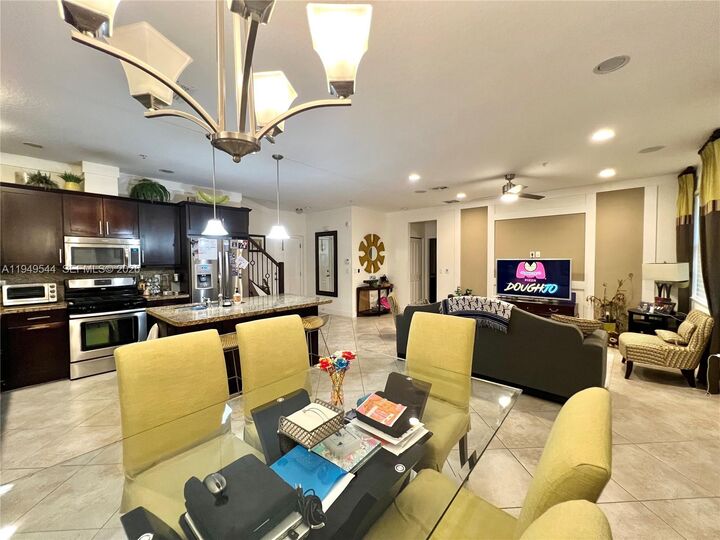 Property Photo: 3330 NW 126th Ter FL 33323