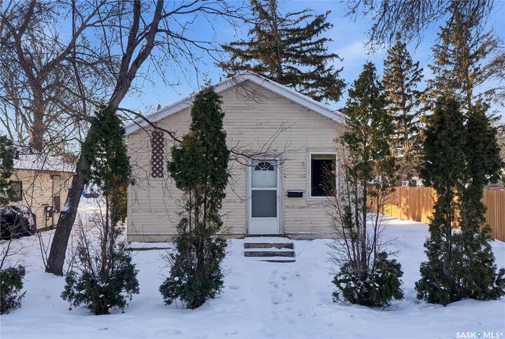 Property Photo:  308 1st Street E  SK S0L 0P0 
