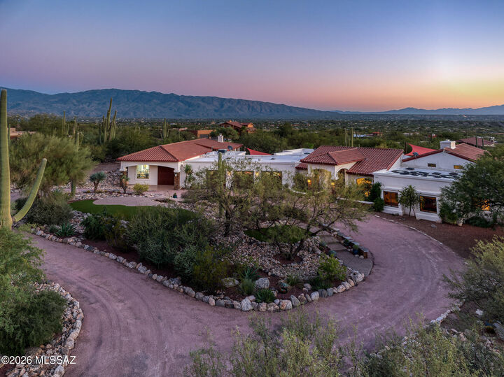 Property Photo:  5300 N Avenida De La Colina  AZ 85749 