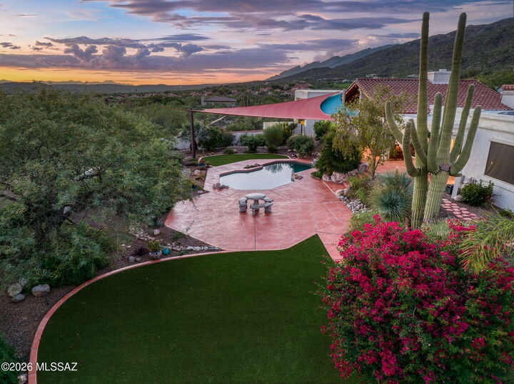 Property Photo:  5300 N Avenida De La Colina  AZ 85749 