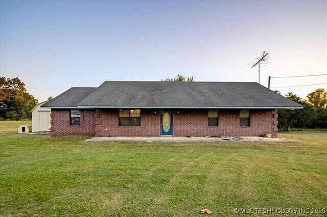 Property Photo: 711 E Iowa Street OK 74472