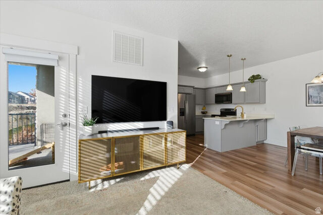 Property Photo: 4019 W 1530 N 101 UT 84048