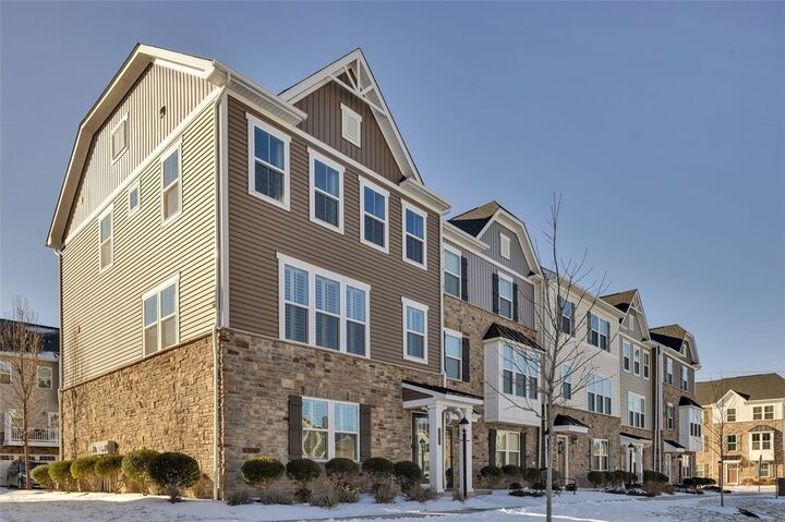 Property Photo:  608 Amarth Ln  PA 16066 