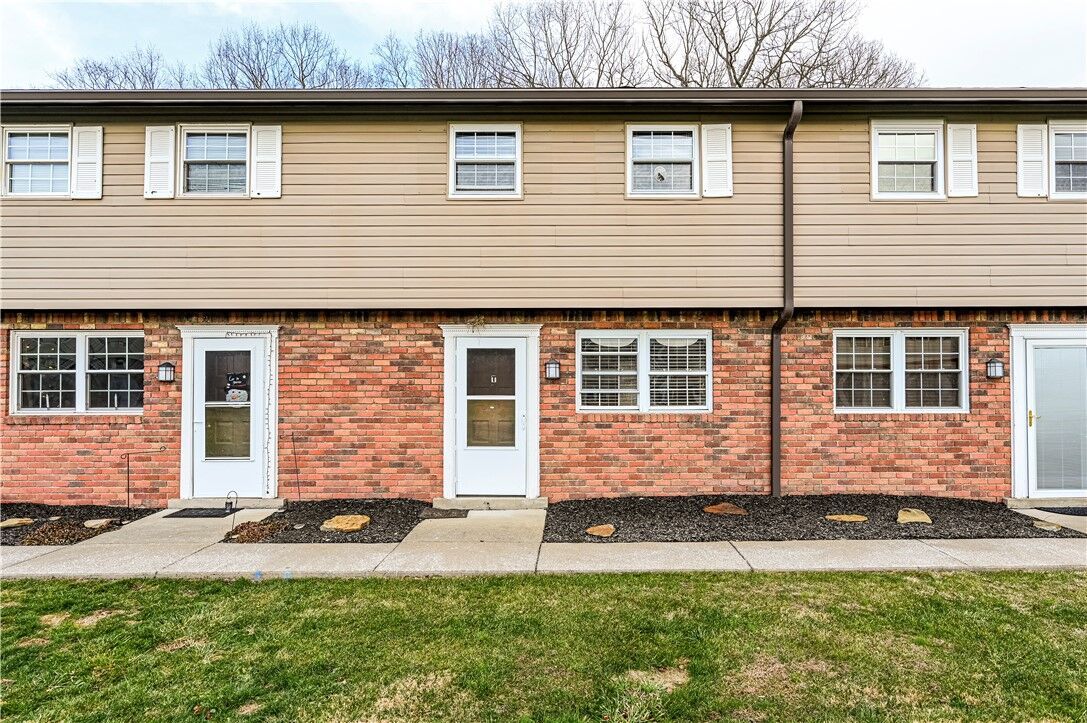 Property Photo:  384 Northgate Dr T  PA 15613 