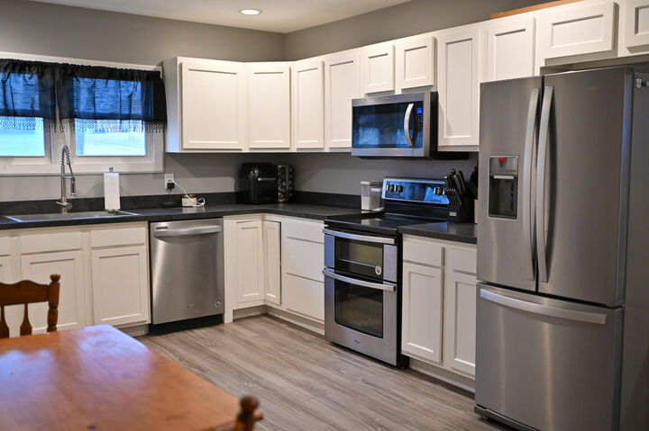 Property Photo:  122 Auld Street  OH 45328 