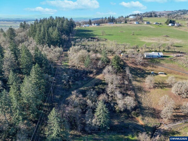 Property Photo:  Ta 535399 Home Run Ln SE  OR 97392 