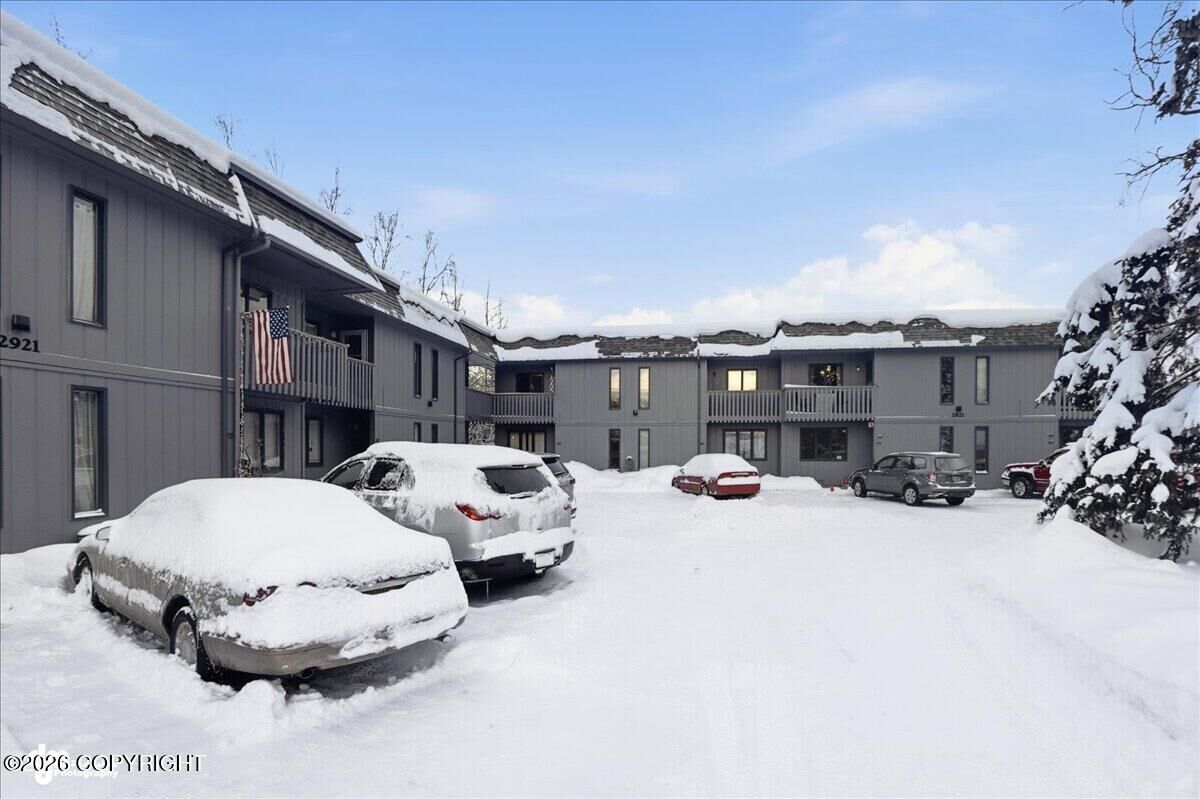 Property Photo:  2921 W 29th Avenue #5B  AK 99517 