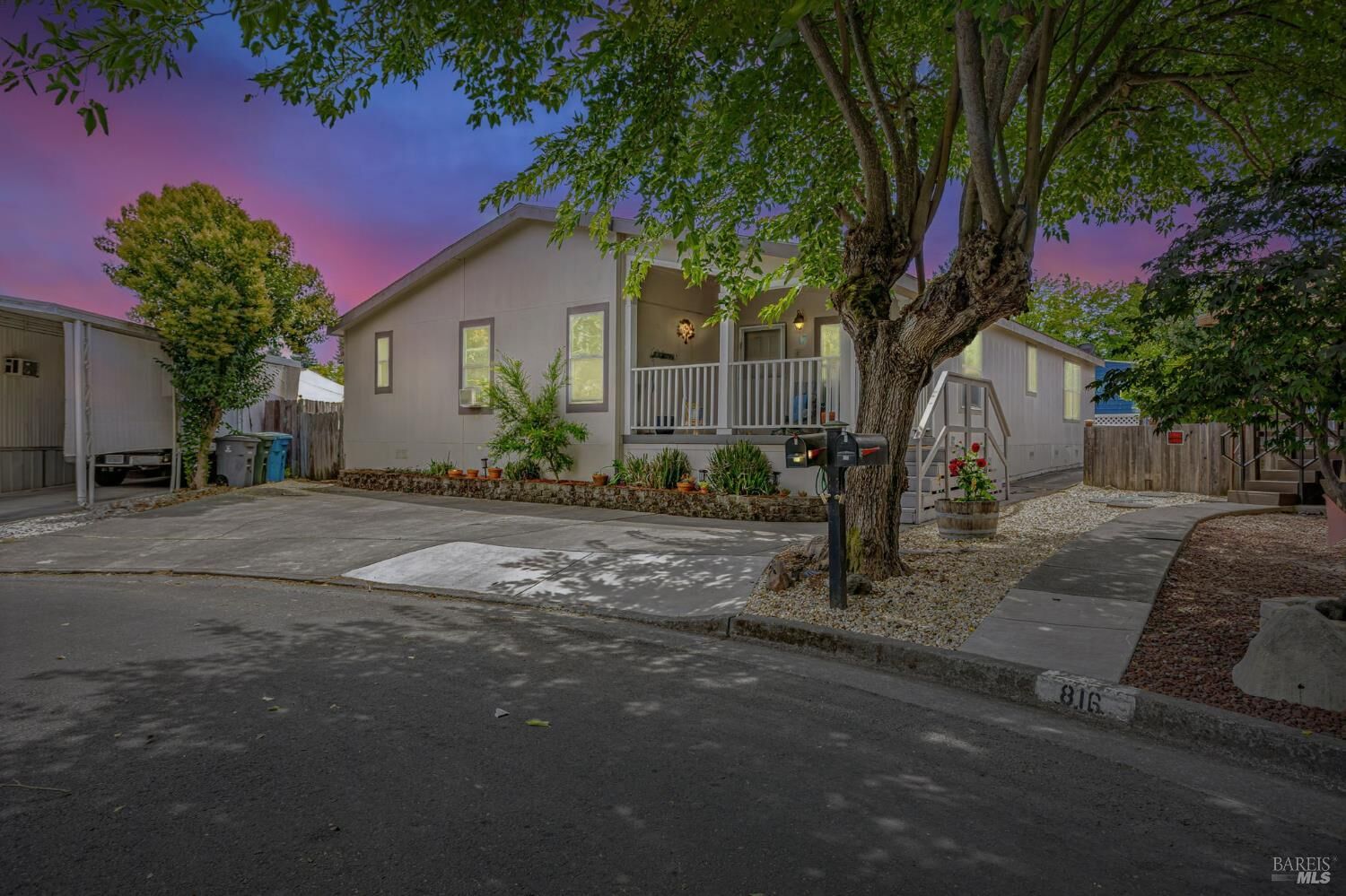 Property Photo:  817 Corte Azul Court  CA 94928 