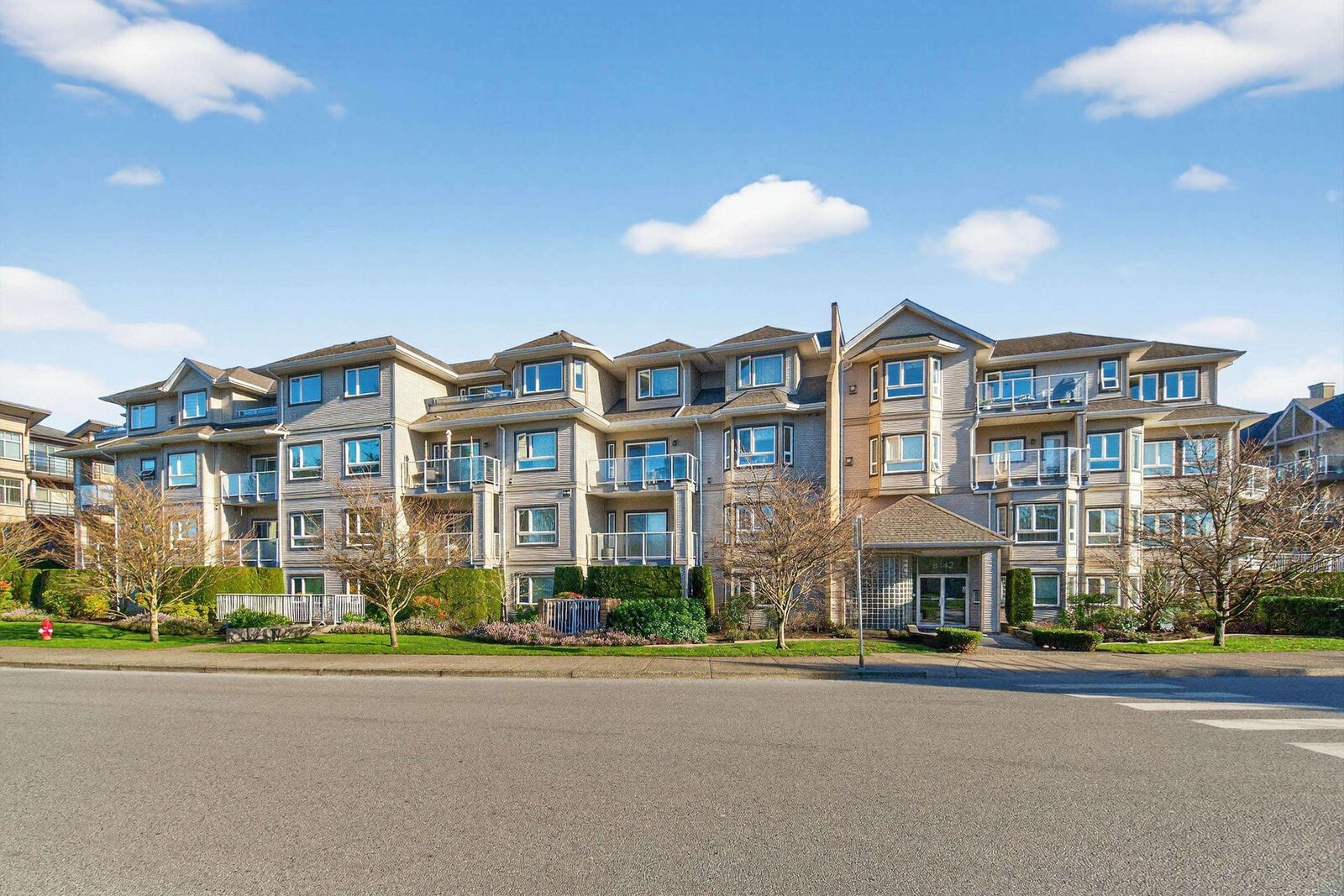 Photo de la propriété:  8142 120A Street 107  BC V3W 0N1 