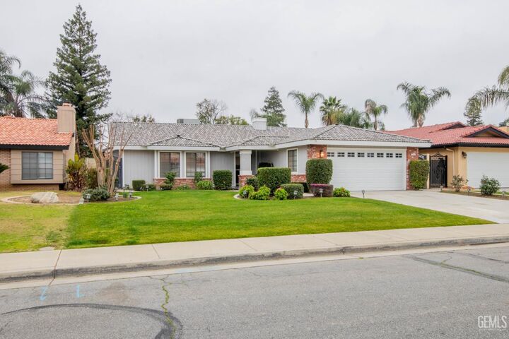 Property Photo:  7717 Angoras Court  CA 93308 