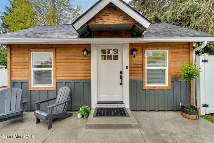 Property Photo: 302 W Linden Ave ID 83814