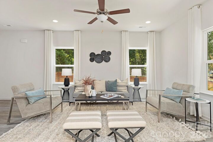 Property Photo:  220 Rhyne Station Road  NC 28214 