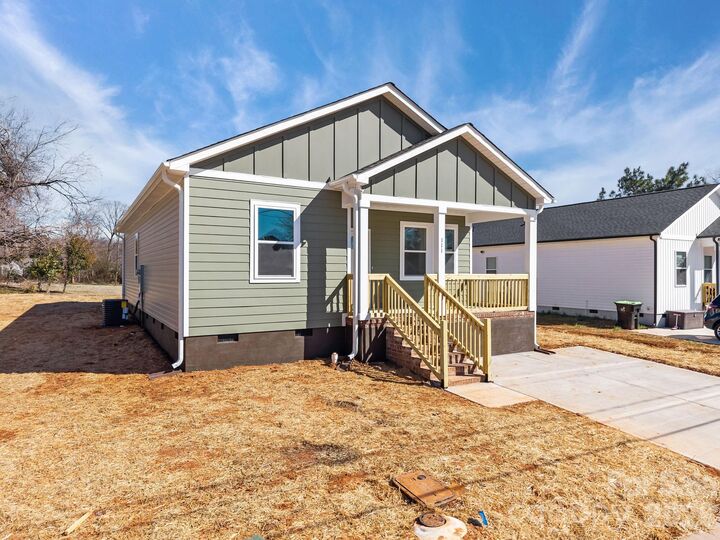Property Photo:  111 E Earnhardt Street  NC 28144 