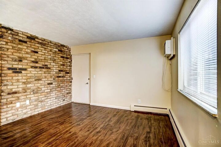 Property Photo: 4326 Hamilton Avenue OH 45223