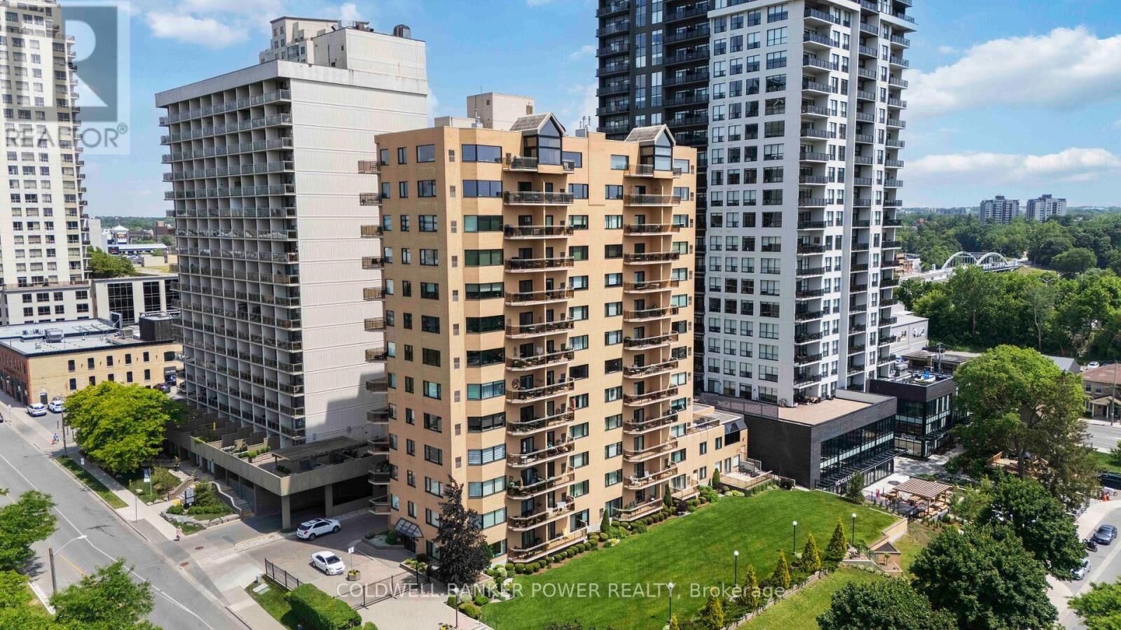 Photo de la propriété:  19 King Street 602  ON N6A 5N8 