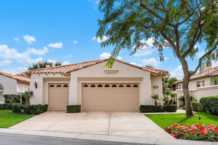 Property Photo:  79005 Calle Brisa  CA 92253 