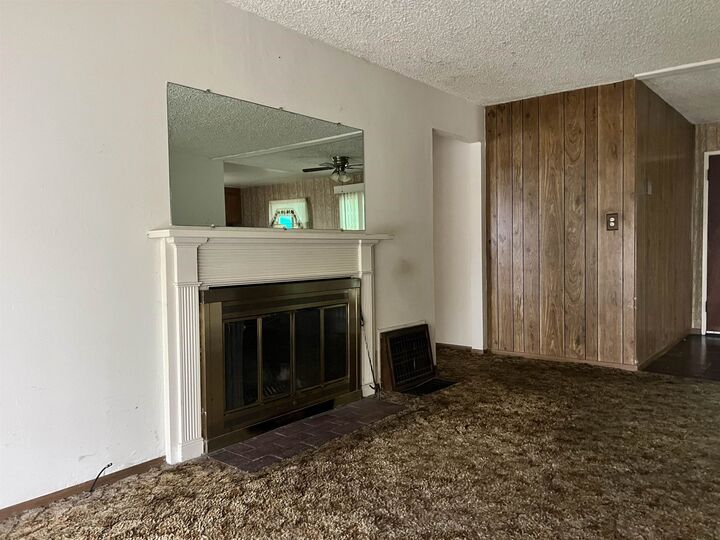 Property Photo:  745 Hacienda Ave  CA 94580 