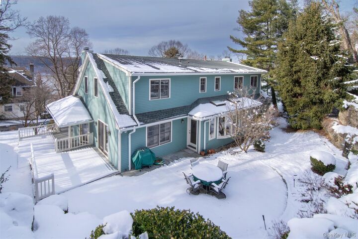 Property Photo:  81 Pinecrest Drive  NY 10706 