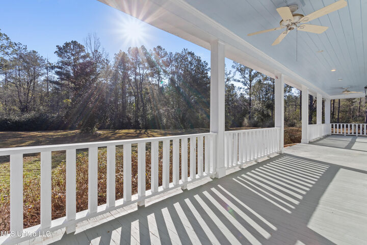 Property Photo:  10120 Road 307  MS 39573 