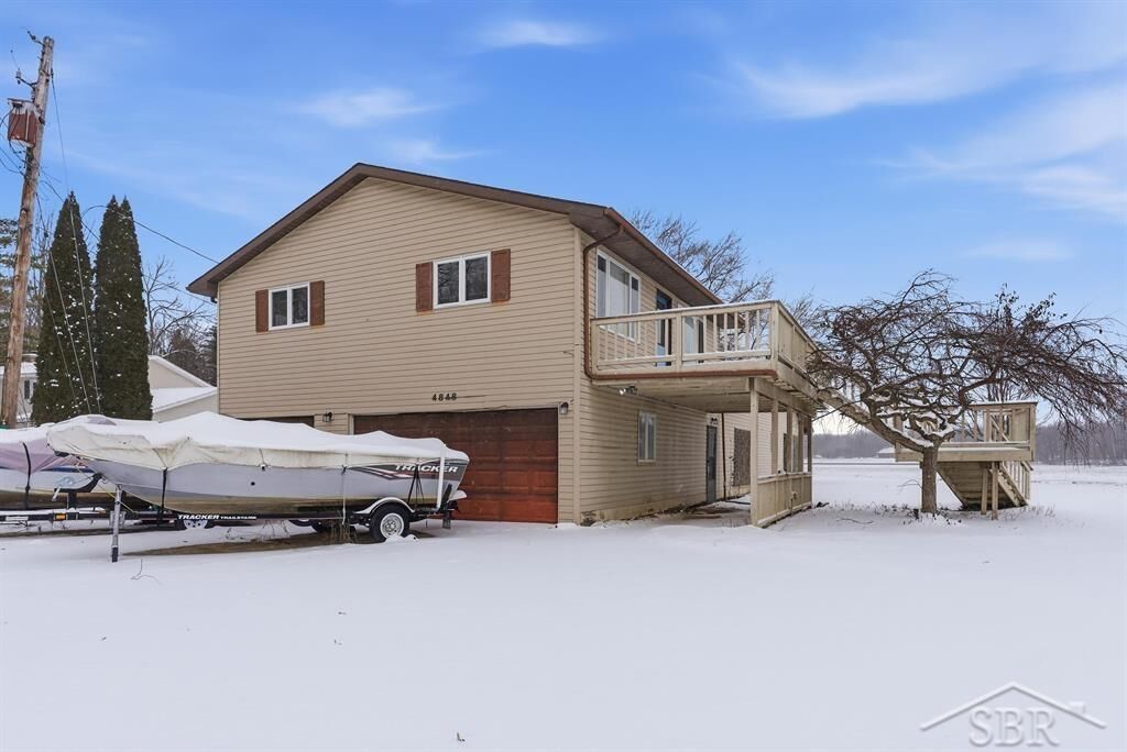Property Photo:  4848 N Verity Court  MI 48657 