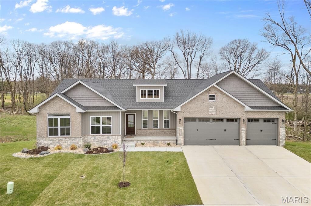 Property Photo:  629 Glendale Drive  IL 62294 