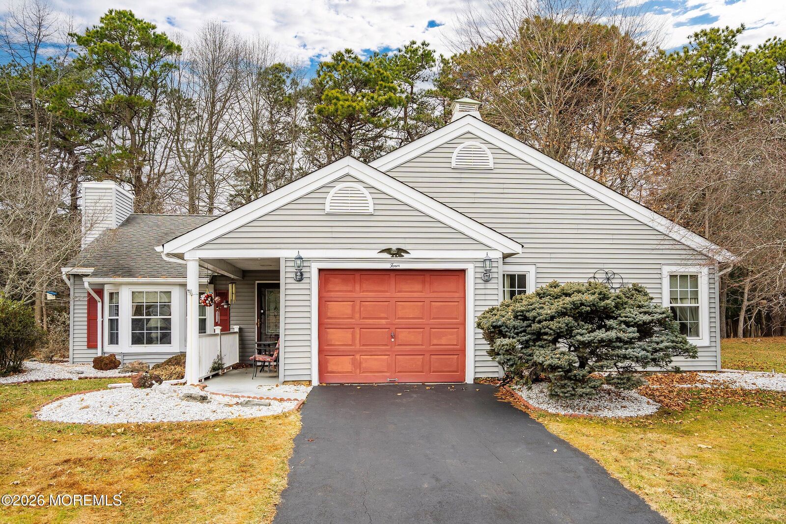 Property Photo:  4 Kent Court  NJ 08731 