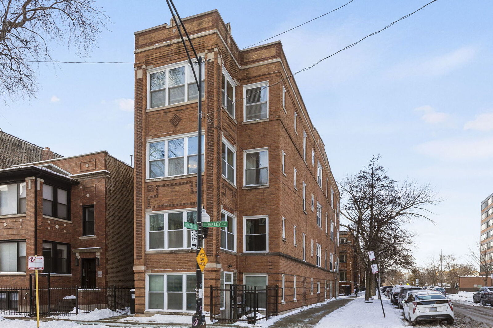 Property Photo:  1122 N Oakley Boulevard C  IL 60622 