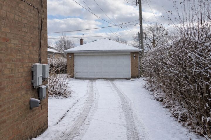 Property Photo: 7355 W Lill Street IL 60714