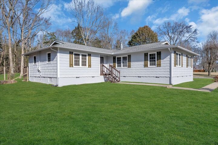 Property Photo:  104 Foxland Dr  TN 37167 