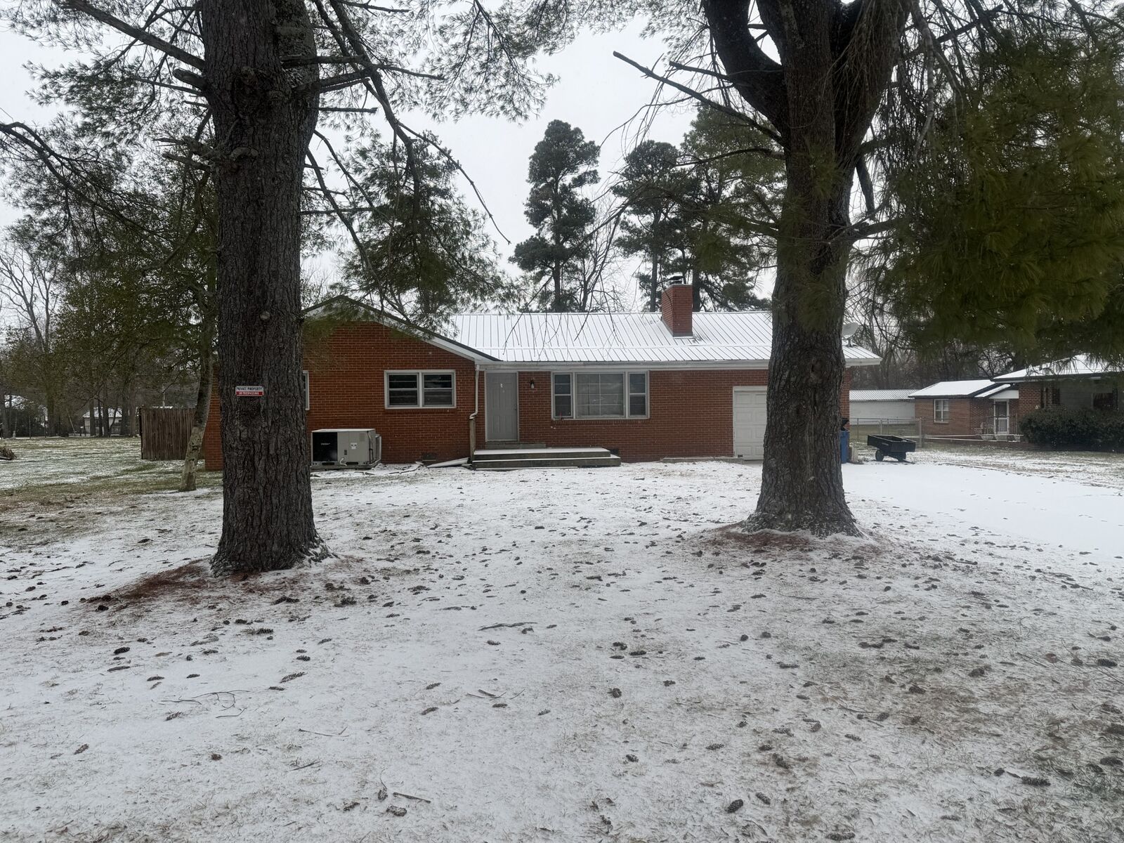 Property Photo:  512 Johnson St  TN 37355 