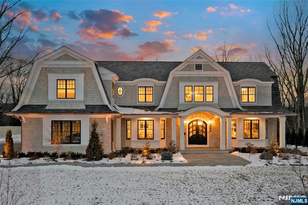 Property Photo:  396 Knollwood Road  NJ 07450 