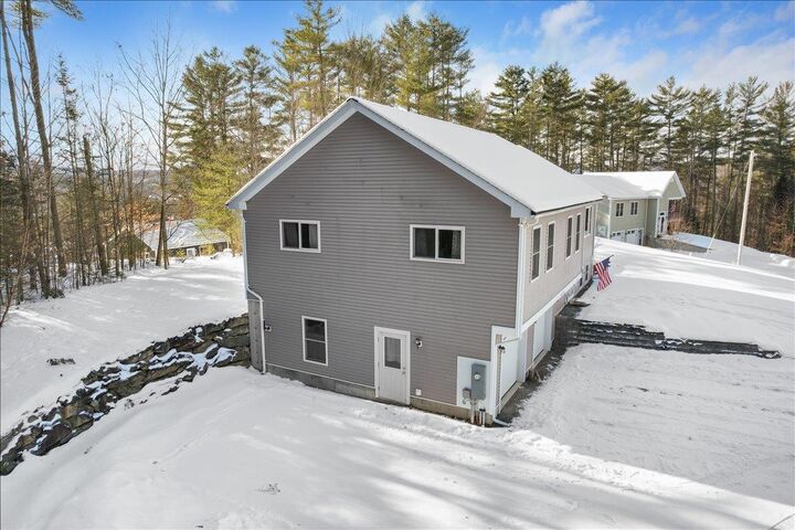 Property Photo:  45 Village Way  NH 03561 