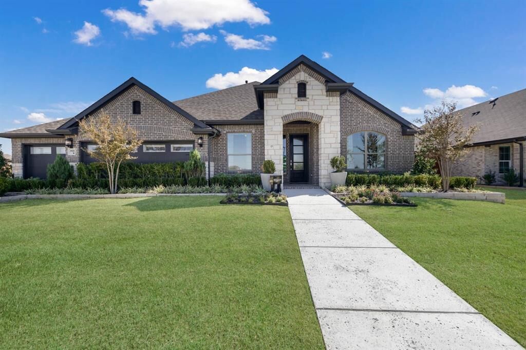 Property Photo:  4121 Winnow Lane  TX 76058 