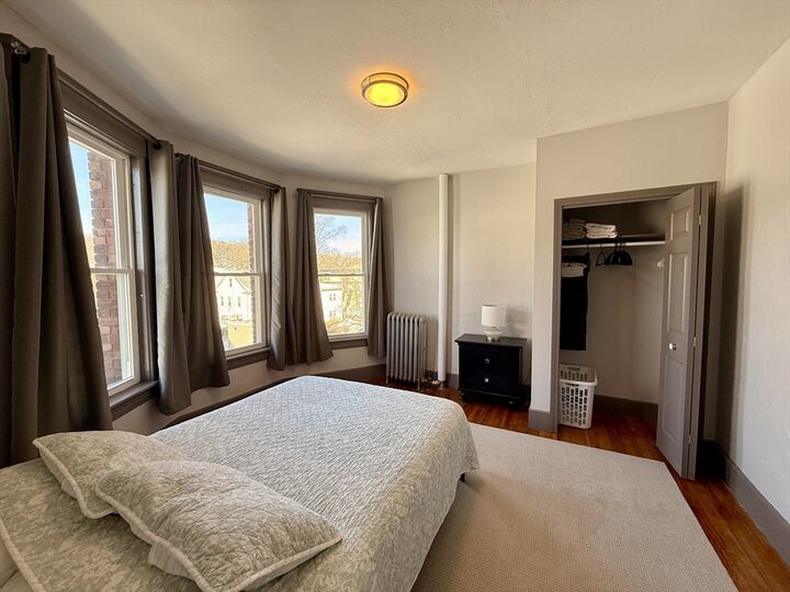 Property Photo:  70 Russell St 6  MA 01609 