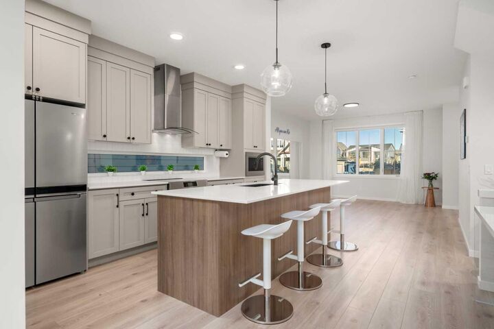 Property Photo:  93 Treeline Avenue SW  AB T2Y 0R9 