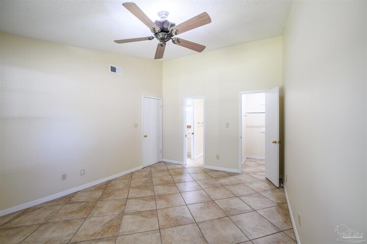 Property Photo: 9345 Chisholm Rd K-1 FL 32514