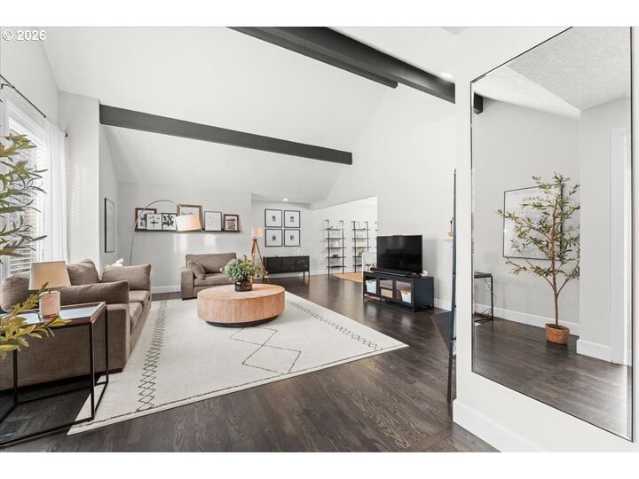 Property Photo:  1906 Sunray Ct  OR 97068 