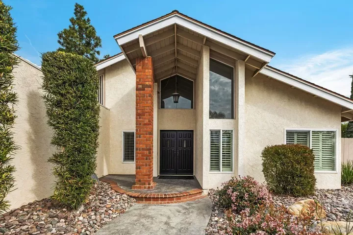 Property Photo:  11152 Vivaracho Way  CA 92124 