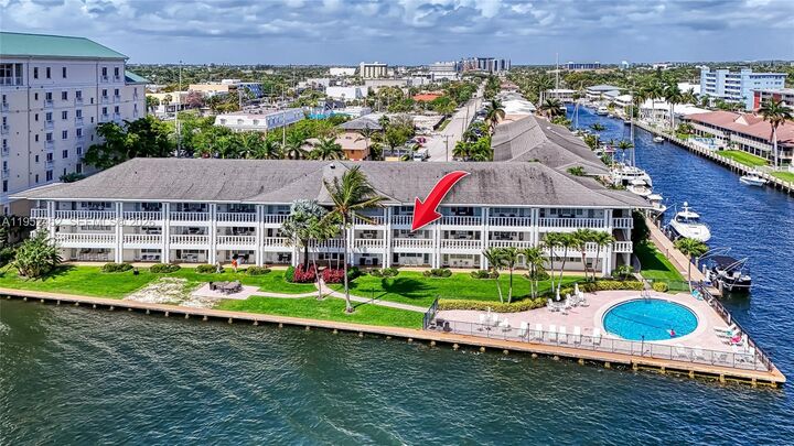 Property Photo:  2895 NE 32nd St 207  FL 33306 