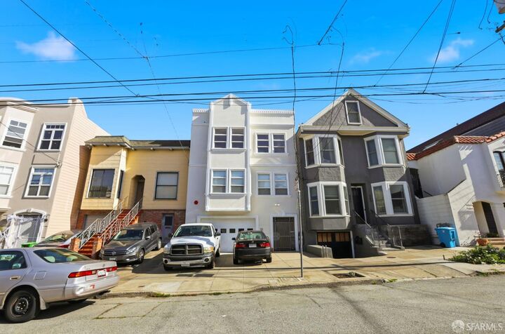 Property Photo:  456 11th Avenue 456  CA 94118 