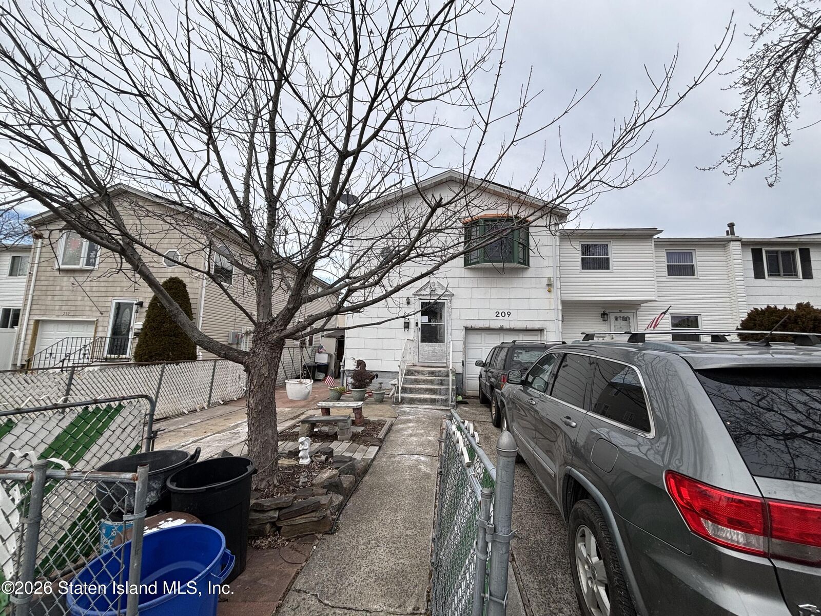 Property Photo:  209 Regis Drive  NY 10314 