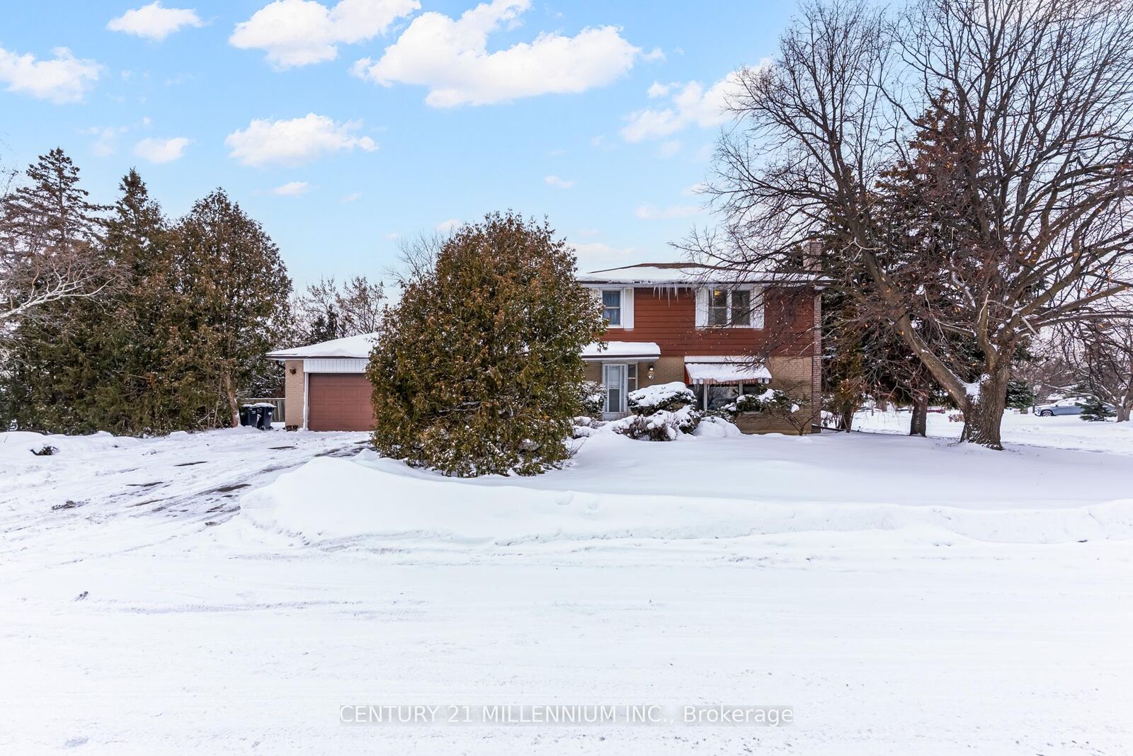 Property Photo:  2 Durham Crescent  ON L6T 2X6 