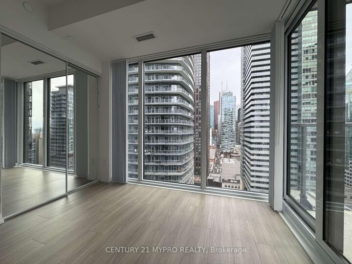 Property Photo: 8 Widmer Street 2509 ON M5V 0W6