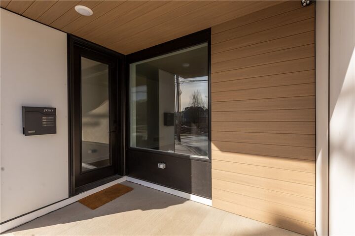 Property Photo:  2119 Rose St  PA 15219 