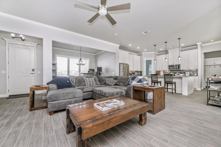 Property Photo: 501 Country Club Drive TX 79015