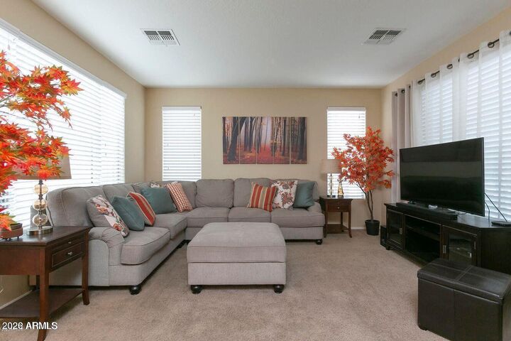 Property Photo:  2023 W Shackleton Drive  AZ 85086 