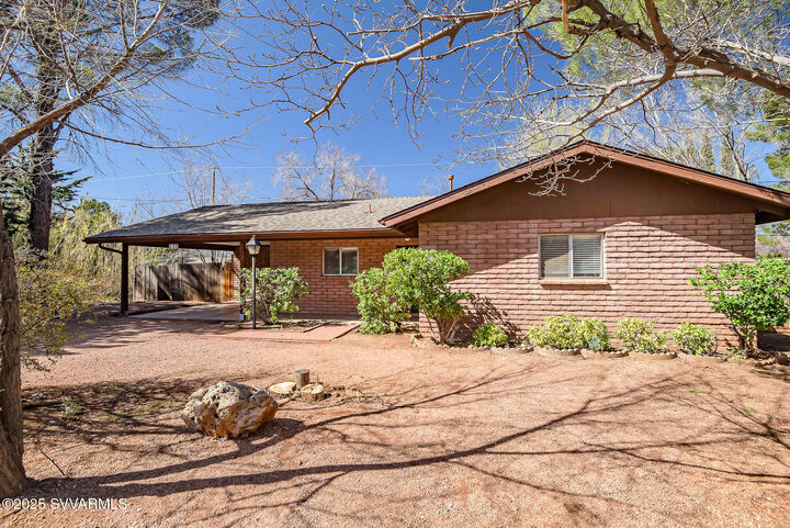 Property Photo:  225 Willow  AZ 86336 