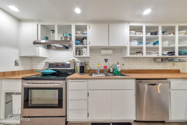 Property Photo:  130 Castle Rock Road 71  AZ 86351 